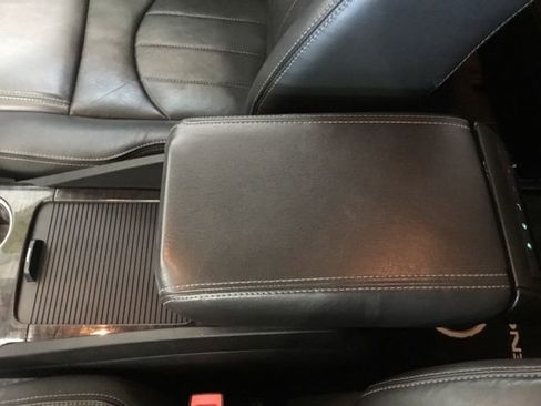 Used 2017 Buick Enclave Premium image 34