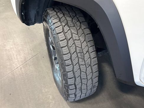 Used 2019 Toyota Tacoma TRD Off-Road AWD/4WD image 20