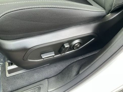 Used 2025 Jeep Grand Cherokee Laredo X image 24