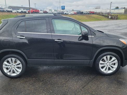Used 2020 Chevrolet Trax Premier w/ LPO, Cargo Package image 14