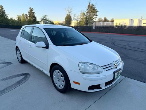 Used 2008 Volkswagen Rabbit 4-Door FWD image 7