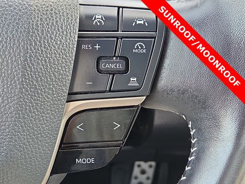 Used 2025 Toyota Camry SE w/ Convenience Package FWD image 22
