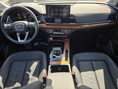 Used 2023 Audi Q5 2.0T Premium Plus w/ Premium Plus Package AWD/4WD image 18