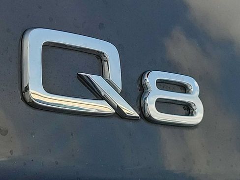Used 2021 Audi Q8 Premium Plus w/ Premium Plus Package AWD/4WD image 11