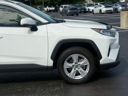 Certified 2020 Toyota RAV4 XLE w/ Convenience Package AWD/4WD image 11