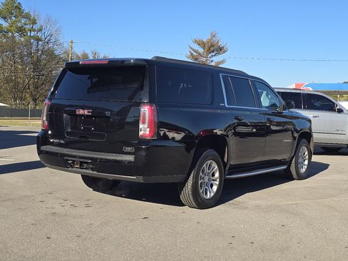 Used 2019 GMC Yukon XL SLT image 5