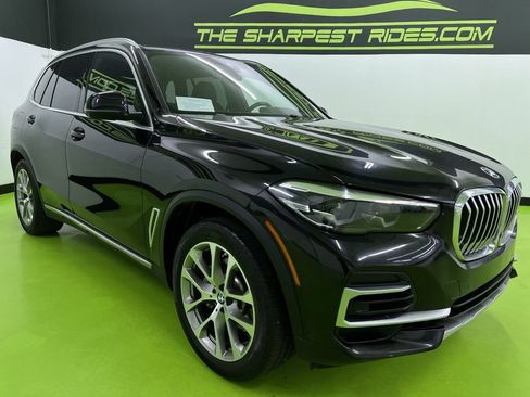 Used 2022 BMW X5 xDrive40i w/ Premium Package AWD/4WD image 2