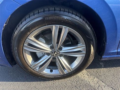 Used 2024 Volkswagen Jetta SE image 22