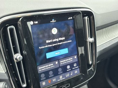 Certified 2026 Volvo XC40 B5 Plus AWD/4WD image 18