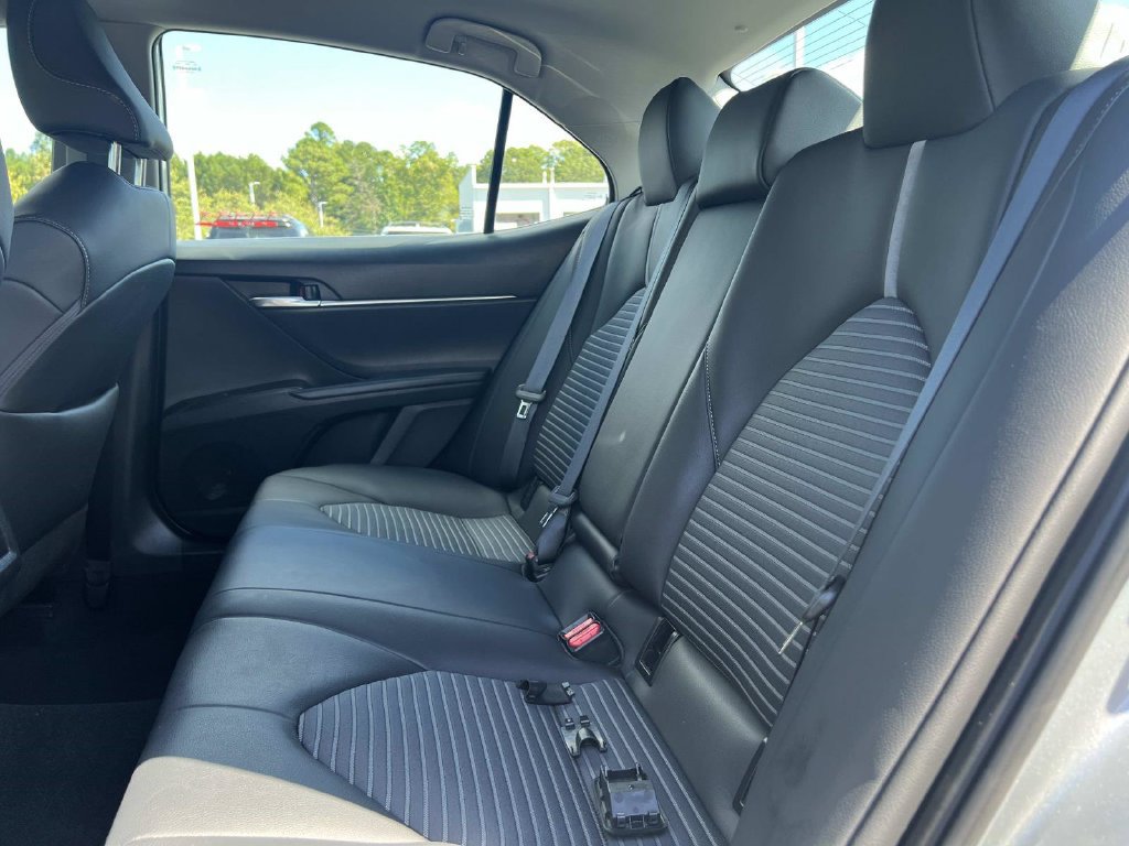 Used 2024 Toyota Camry SE FWD image 13