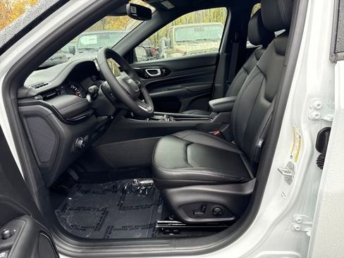 New 2026 Jeep Compass Limited image 14