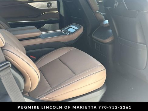 New 2026 Lincoln Navigator Black Label AWD/4WD image 31