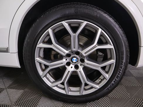 Used 2023 BMW X7 xDrive40i w/ Premium Package image 33