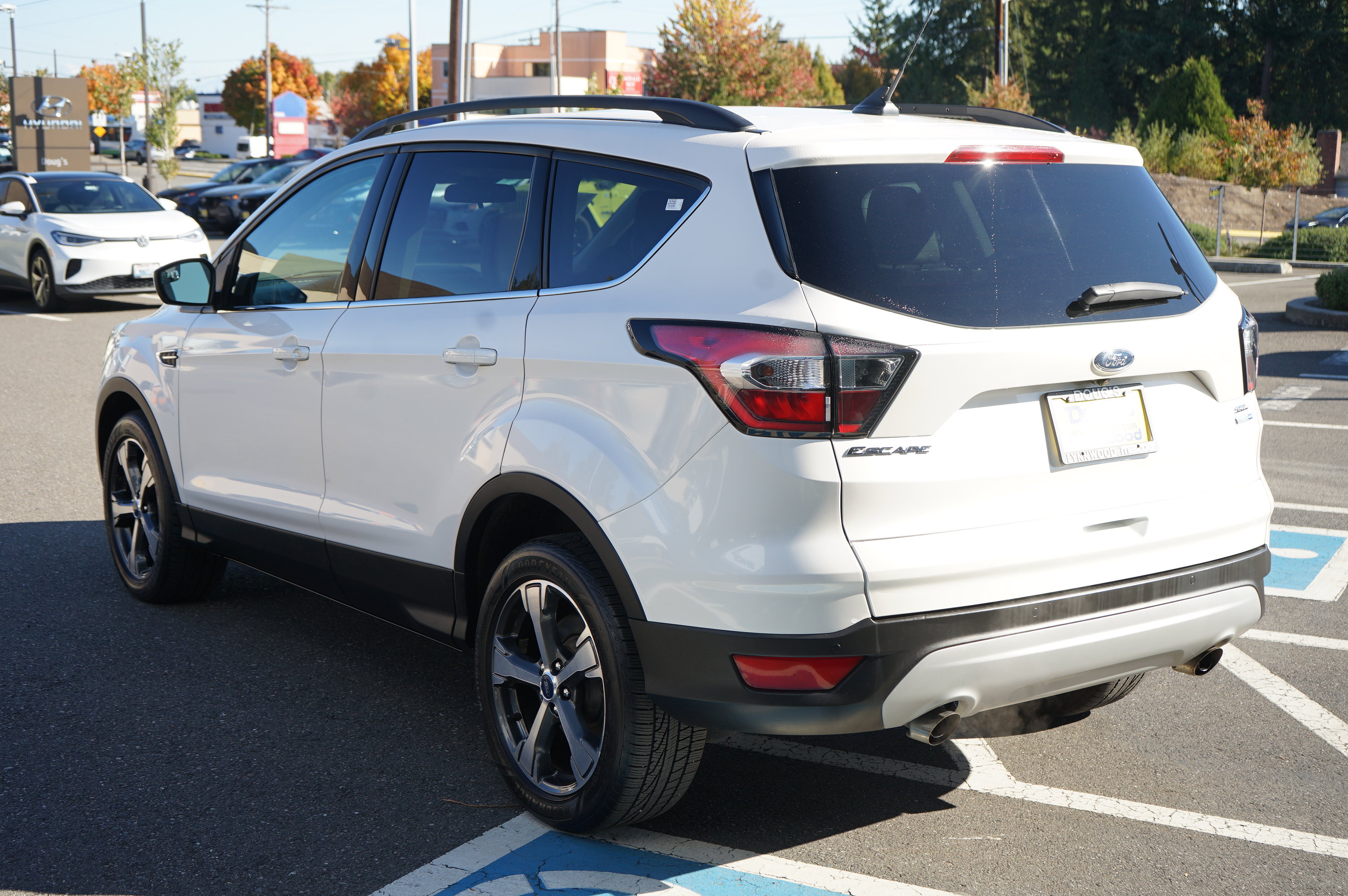 Used 2018 Ford Escape SEL AWD/4WD image 6