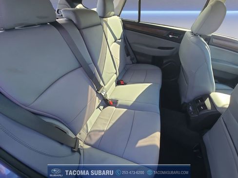 Used 2018 Subaru Outback 3.6R Limited image 18