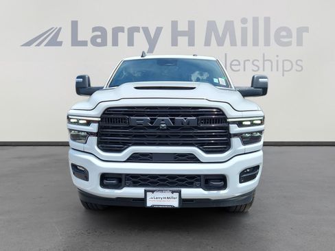 New 2025 RAM 2500 Laramie image 8