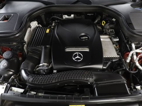 Used 2019 Mercedes-Benz GLC 300 4MATIC image 24