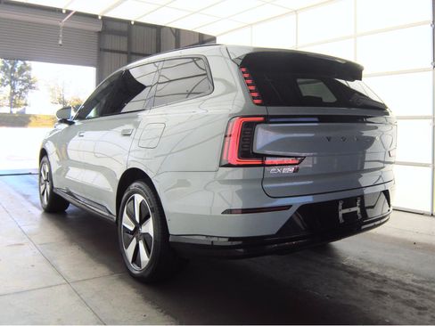 Used 2025 Volvo EX90 Plus AWD/4WD image 3