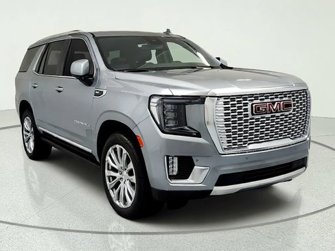 Used 2024 GMC Yukon Denali AWD/4WD image 7