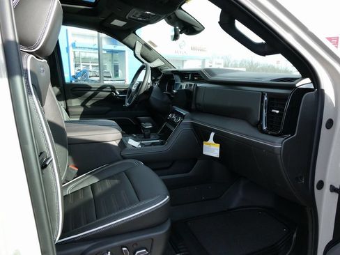 New 2026 GMC Sierra 1500 AT4X AWD/4WD image 18