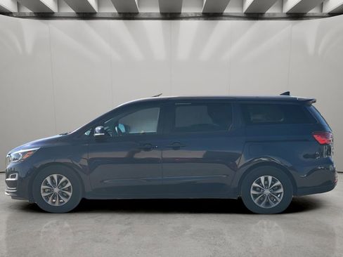 Used 2021 Kia Sedona LX image 2
