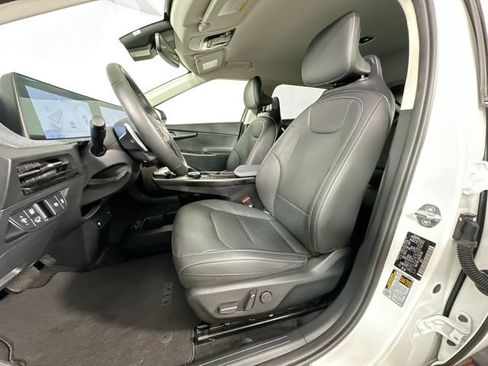 Used 2024 Kia EV6 Wind w/ Wind Technology Package AWD/4WD image 20