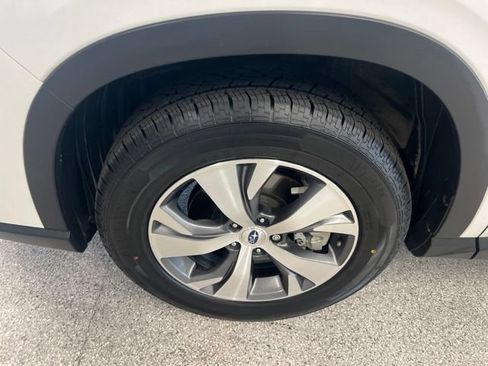 Used 2022 Subaru Ascent Premium w/ Convenience Package AWD/4WD image 13