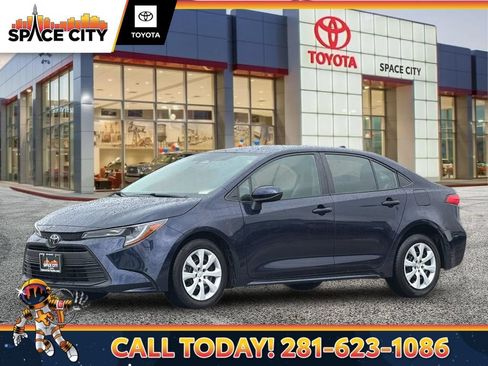 Used 2024 Toyota Corolla LE FWD image 1