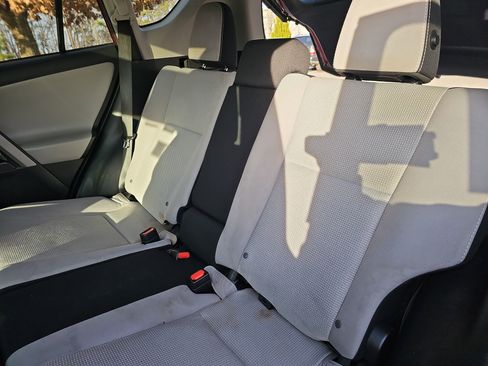 Used 2018 Toyota RAV4 XLE image 16