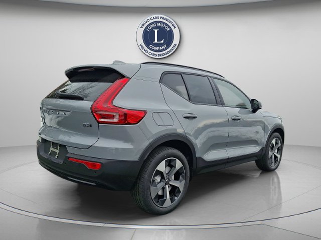 New 2026 Volvo XC40 B5 Core w/ Protection Package Premier AWD/4WD image 4