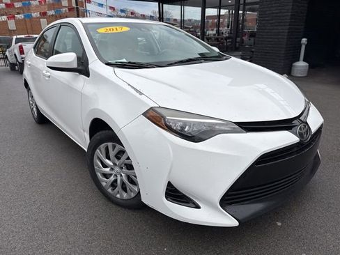 Used 2017 Toyota Corolla LE image 3
