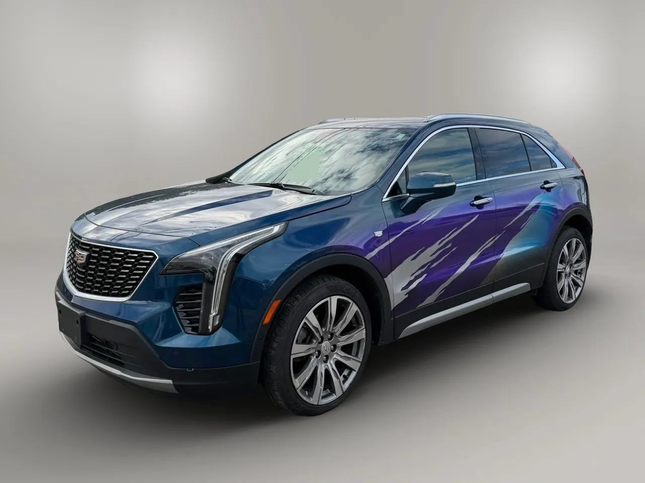 Used 2019 Cadillac XT4 Premium Luxury w/ Technology Package AWD/4WD image 4
