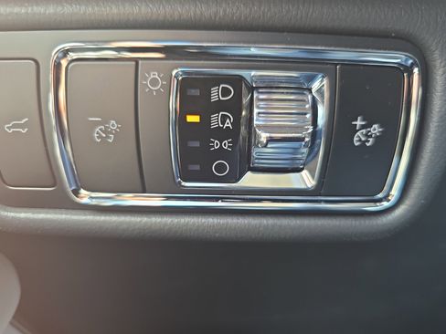 Certified 2025 Lincoln Aviator Reserve w/ Equipment Group 201A image 25