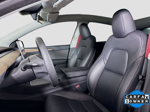 Used 2023 Tesla Model Y Performance image 19