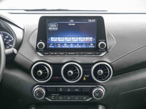 Used 2025 Nissan Sentra SV image 13