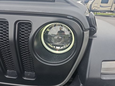 Used 2023 Jeep Wrangler Unlimited Sport AWD/4WD image 10