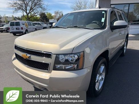 Used 2012 Chevrolet Tahoe LT w/ Luxury Package AWD/4WD image 1