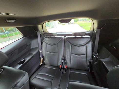Used 2025 Cadillac XT6 Premium Luxury w/ LPO, Floor Liner Package FWD image 18