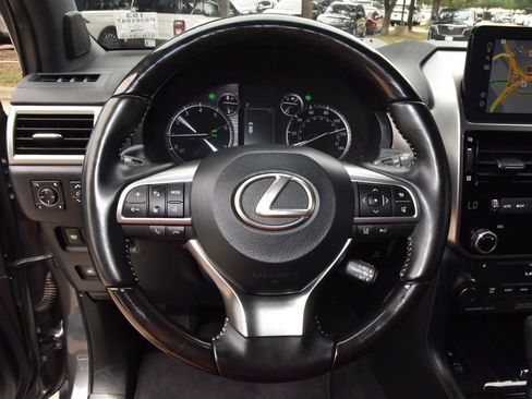 Used 2023 Lexus GX 460 Premium w/ Accessory Package AWD/4WD image 24