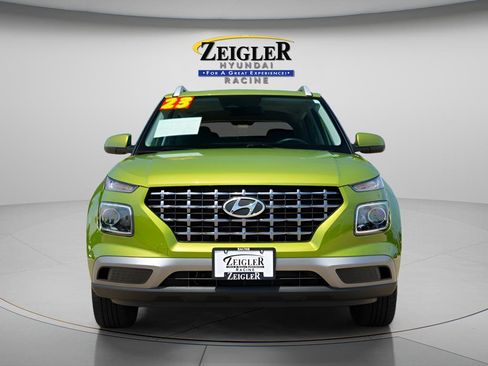 Certified 2023 Hyundai Venue SEL FWD image 2
