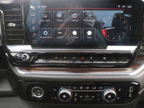 Used 2024 GMC Sierra 1500 SLT image 19