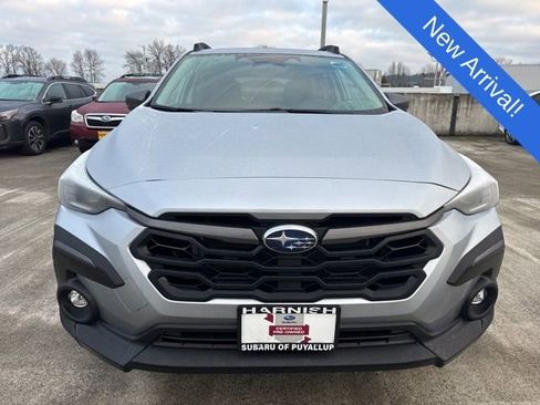 Used 2025 Subaru Crosstrek 2.5i Limited w/ Crosstrek Mirror Package image 2