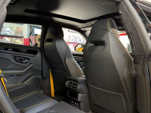 Used 2024 Lamborghini Urus S AWD/4WD image 24