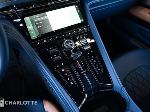 Used 2025 Aston Martin DB12 Coupe RWD image 29