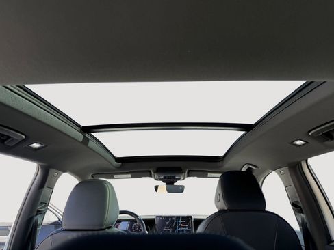 New 2026 Volkswagen Tiguan SE R-Line image 13