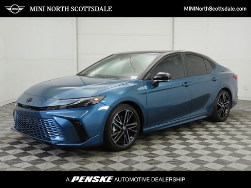 Used 2025 Toyota Camry XSE image 1