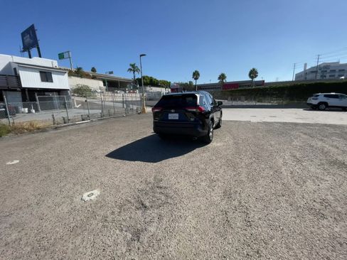 Used 2025 Toyota RAV4 XLE image 14