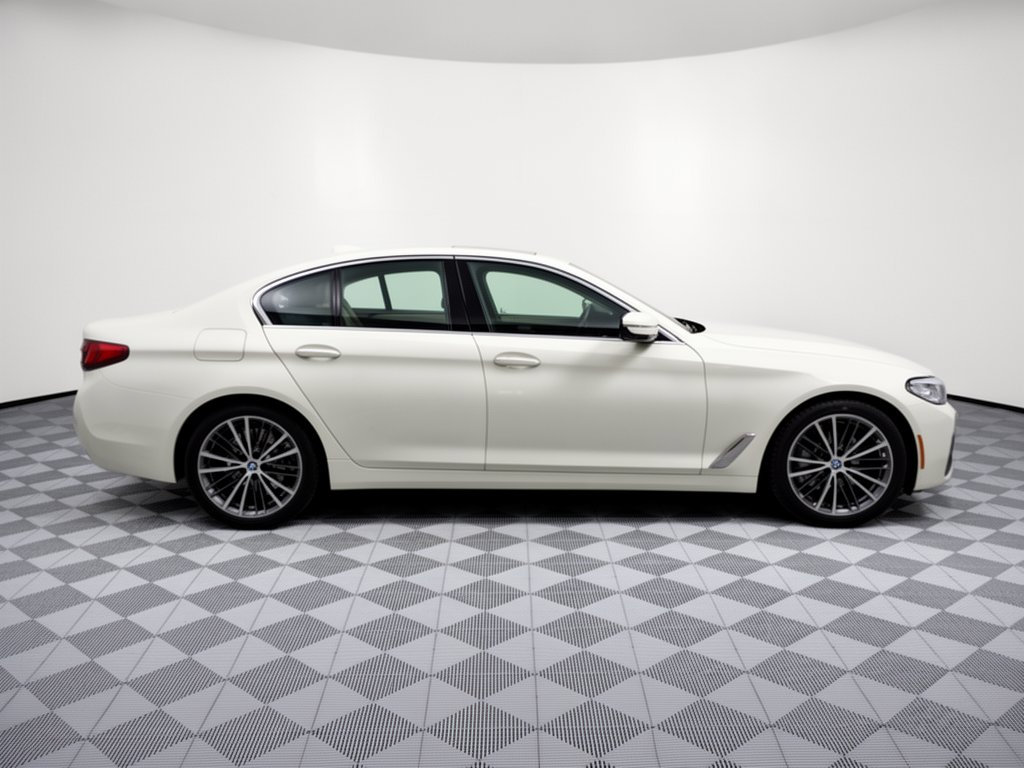 Certified 2023 BMW 530i xDrive w/ Premium Package AWD/4WD image 8