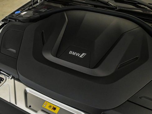 New 2026 BMW i4 xDrive40i w/ Premium Package image 25