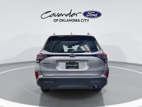 Used 2025 Subaru Forester Premium AWD/4WD image 7